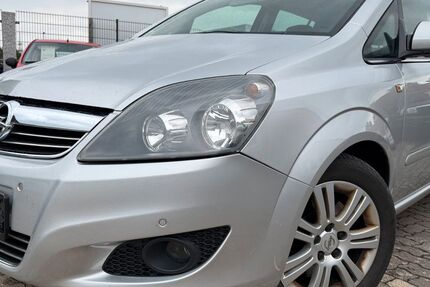 Opel Zafira 158.000 km 2.999 &euro; Hildesheim 31137