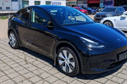 Tesla Model Y 61.948 km 34.470 &euro; Braunschweig 38112