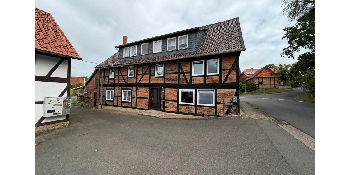 Einfamilienhaus Liebenburg - 16 Zimmer, 240 m&sup2;, 135.000&euro; | Angebot:27089282