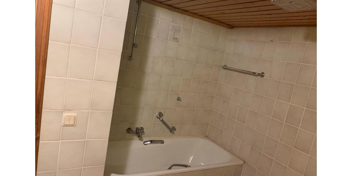 Einfamilienhaus Baddeckenstedt - 7 Zimmer, 150 m&sup2;, 135.000&euro; | Angebot:26091120