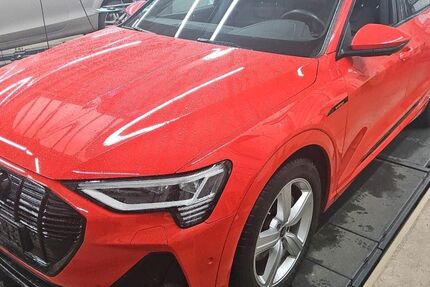 Audi e-tron 54.400 km 38.950 &euro; Salzgitter 38259