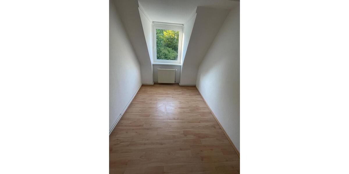 Dachgeschoßwohnung Braunschweig Nordstadt - 3 Zimmer, 70 m&sup2;, 745&euro; | Angebot:27579618