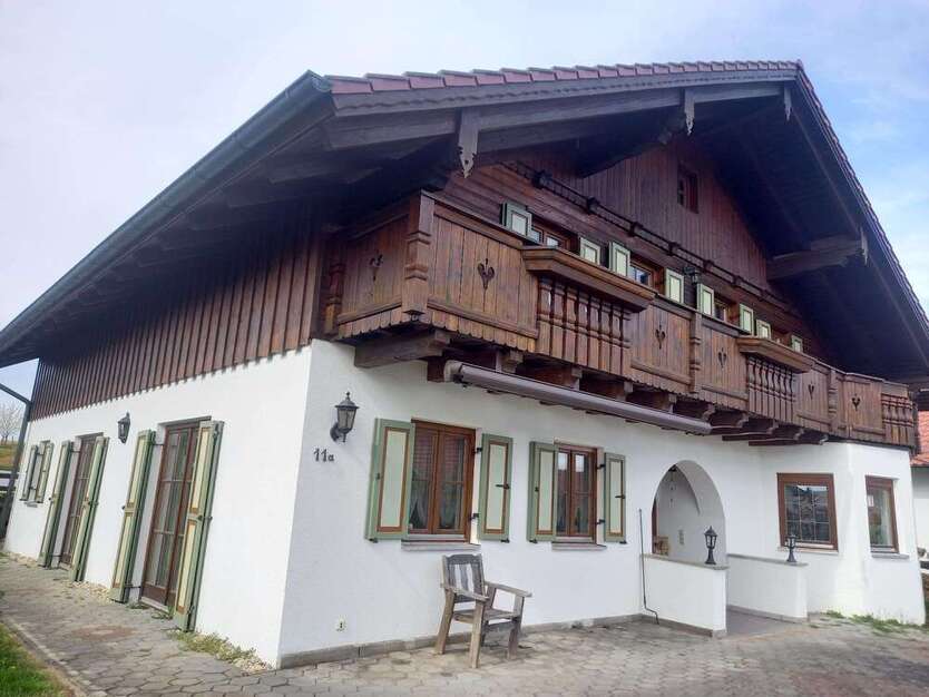 Haus zum Mieten in Oberergoldsbach 1.910 € 255 m²