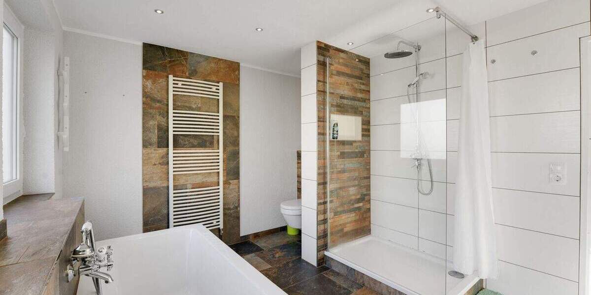 PROVISIONSFREI | Endhaus mit großem Garten in Top Lage - sofort bezugsfrei! 7 zimmer