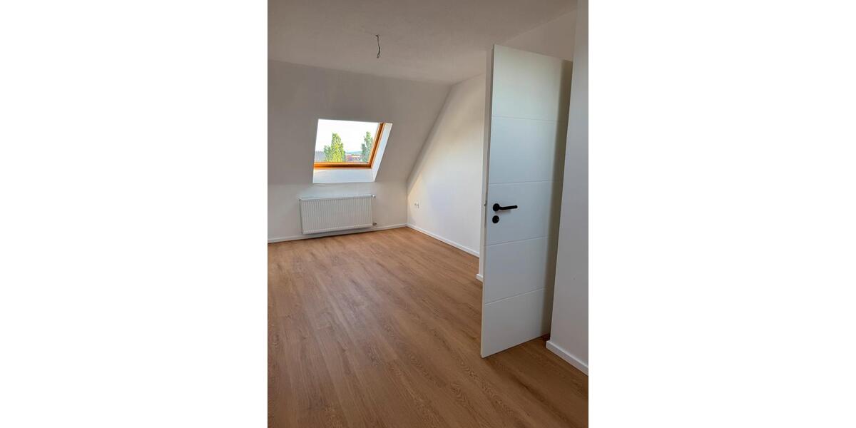 Reihenhaus Lengede - 6 Zimmer, 130 m&sup2;, 330.000&euro; | Angebot:26797573