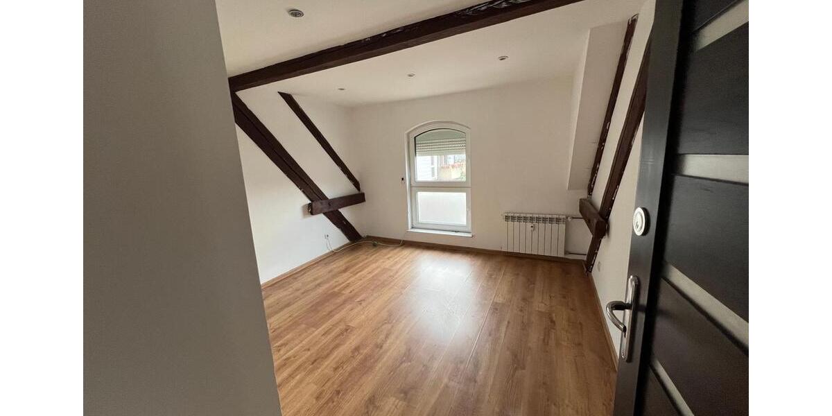 Dachgeschoßwohnung Vechelde - 4 Zimmer, 110 m&sup2;, 950&euro; | Angebot:26235196