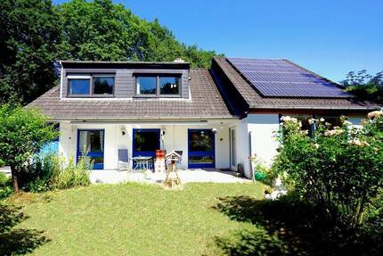 Großzügiges Einfamilienhaus mit Wärmepumpe, Photovoltaik und Ausbaureserve in ruhiger Lage in Querum 7 zimmer