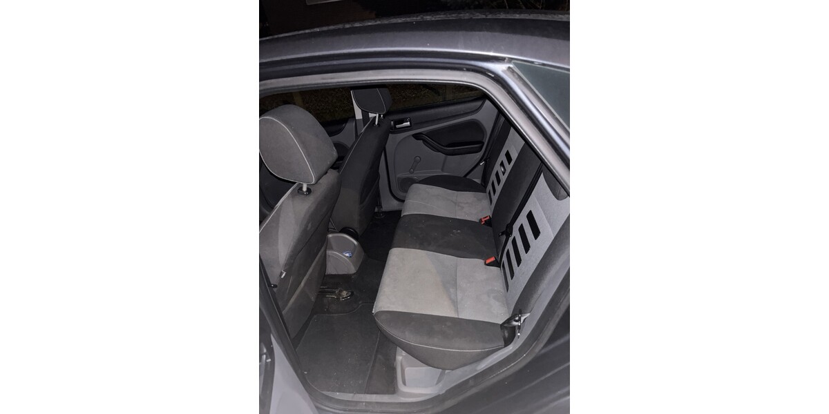 Ford Focus 180.000 km 2.000 &euro; Peine 31224