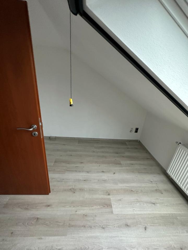 ab 01.07! Wunderschöne Wohnung-4 Zimmer Woltorf!