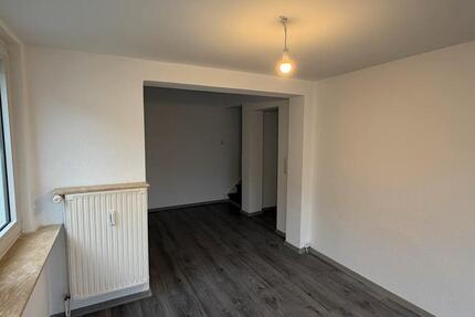 Haus Braunschweig Wabe-Schunter-Beberbach - 3 Zimmer, 90 m&sup2;, 1.590&euro; | Angebot:25379049