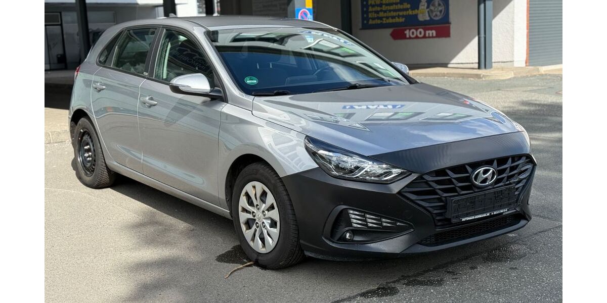 Hyundai i30 193.800 km 8.900 &euro; Salzgitter 38229