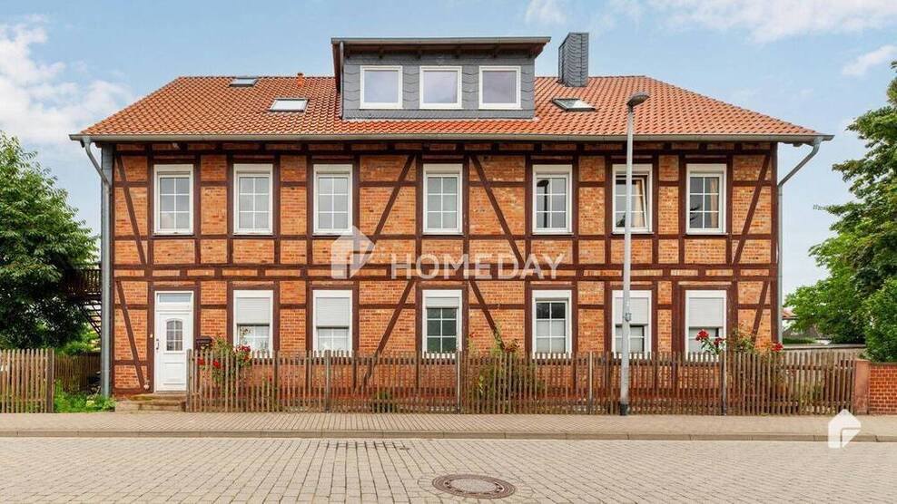 Teilvermietetes Mehrgenerationenhaus mit 4 WE & Nebengebäude, Werkstatt, Garage & großem Garten