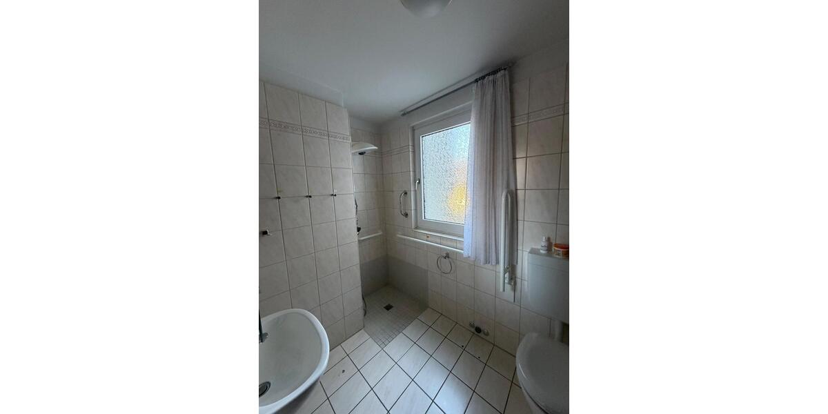 Etagenwohnung Hildesheim Himmelsthür - 3 Zimmer, 143 m&sup2;, 1.450&euro; | Angebot:26277673