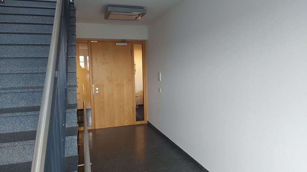 Büro in Neu-Anspach 1.185 € 117 m²