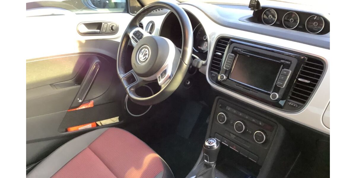 VW Beetle 118.545 km 11.750 &euro; Braunschweig 38110