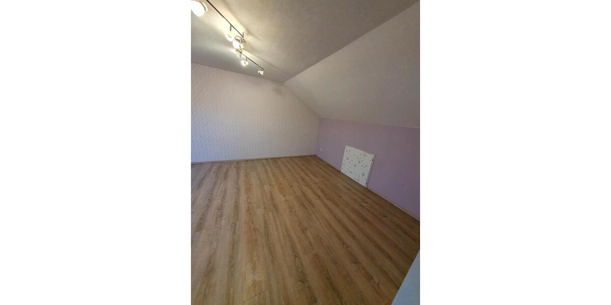 Etagenwohnung Goslar - 5 Zimmer, 126 m&sup2;, 1.100&euro; | Angebot:25022865