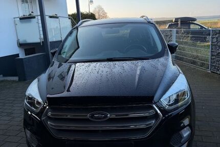 Ford Kuga 67.882 km 14.000 € Ohrum 38312