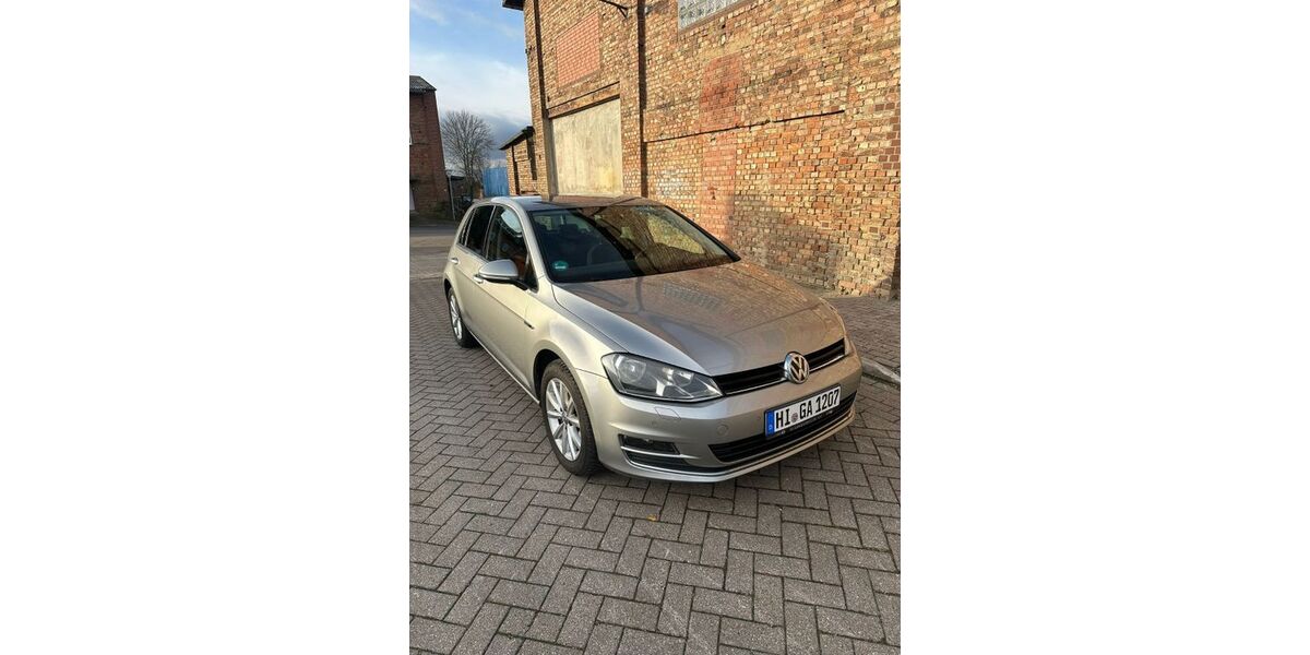 VW Golf 156.000 km 8.600 € Söhlde 31185