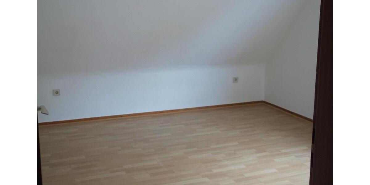 Dachgeschoßwohnung Langelsheim - 3 Zimmer, 76 m&sup2;, 486&euro; | Angebot:26337050