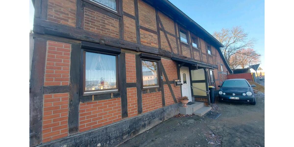 Einfamilienhaus Salzgitter Ortschaft Südost - 7 Zimmer, 180 m&sup2;, 135.000&euro; | Angebot:26635177