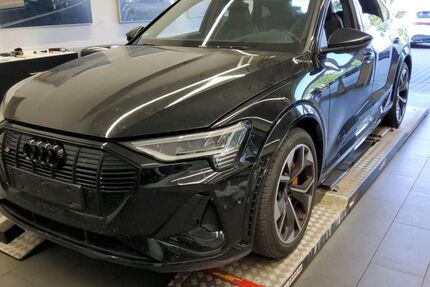 Audi e-tron 112.897 km 36.950 &euro; Goslar 38644