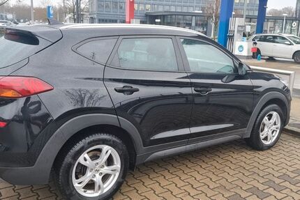 Hyundai TUCSON 130.255 km 17.100 € Braunschweig 38118