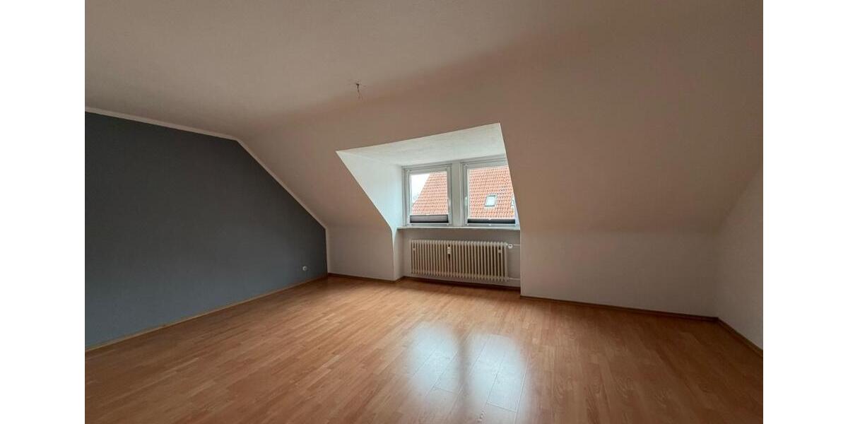 Dachgeschoßwohnung Braunschweig Lehndorf-Watenbüttel - 3 Zimmer, 70 m&sup2;, 631&euro; | Angebot:26062271