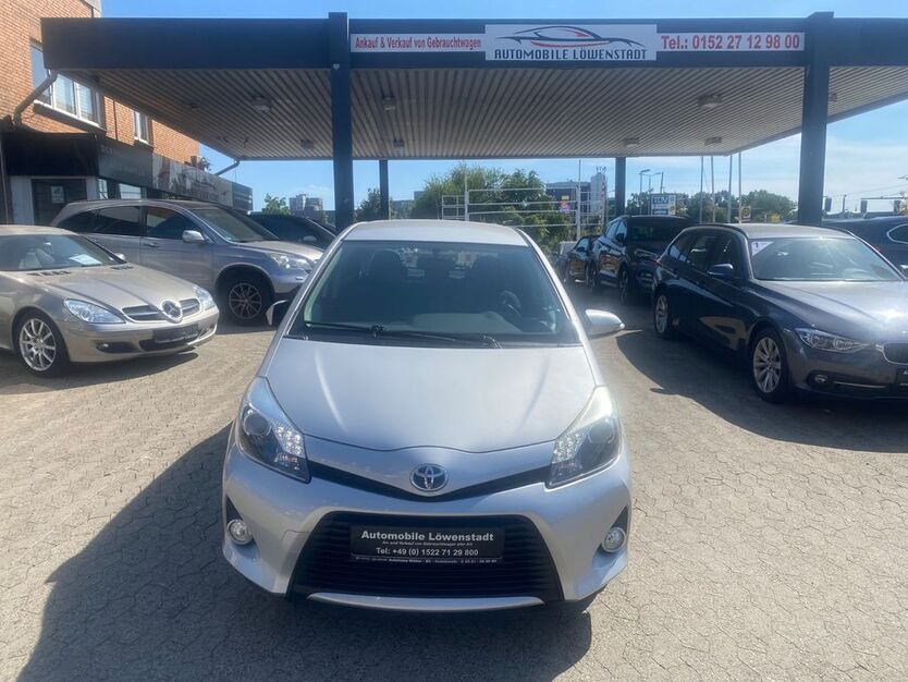 Toyota Yaris 134.000 km 8.200 € Braunschweig 38114