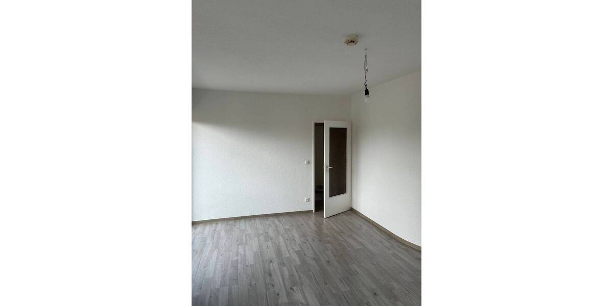 Etagenwohnung Salzgitter Lebenstedt - 3 Zimmer, 65 m&sup2;, 392&euro; | Angebot:26805902