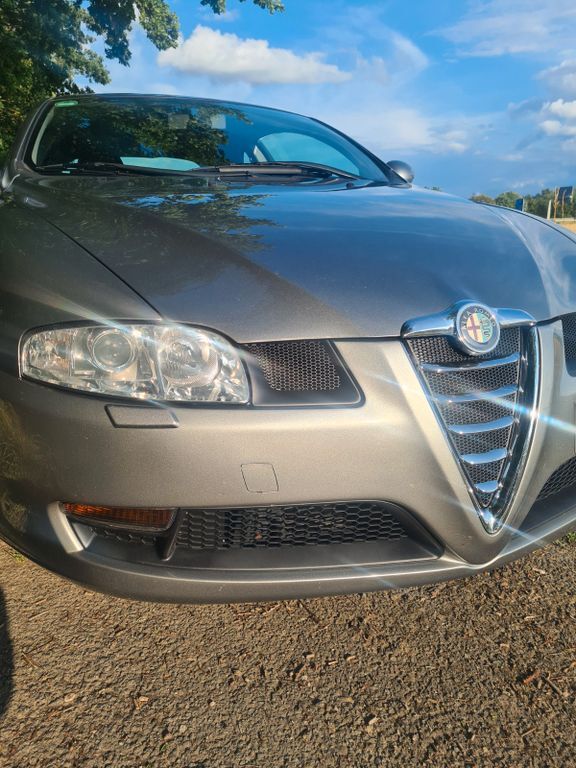 GT