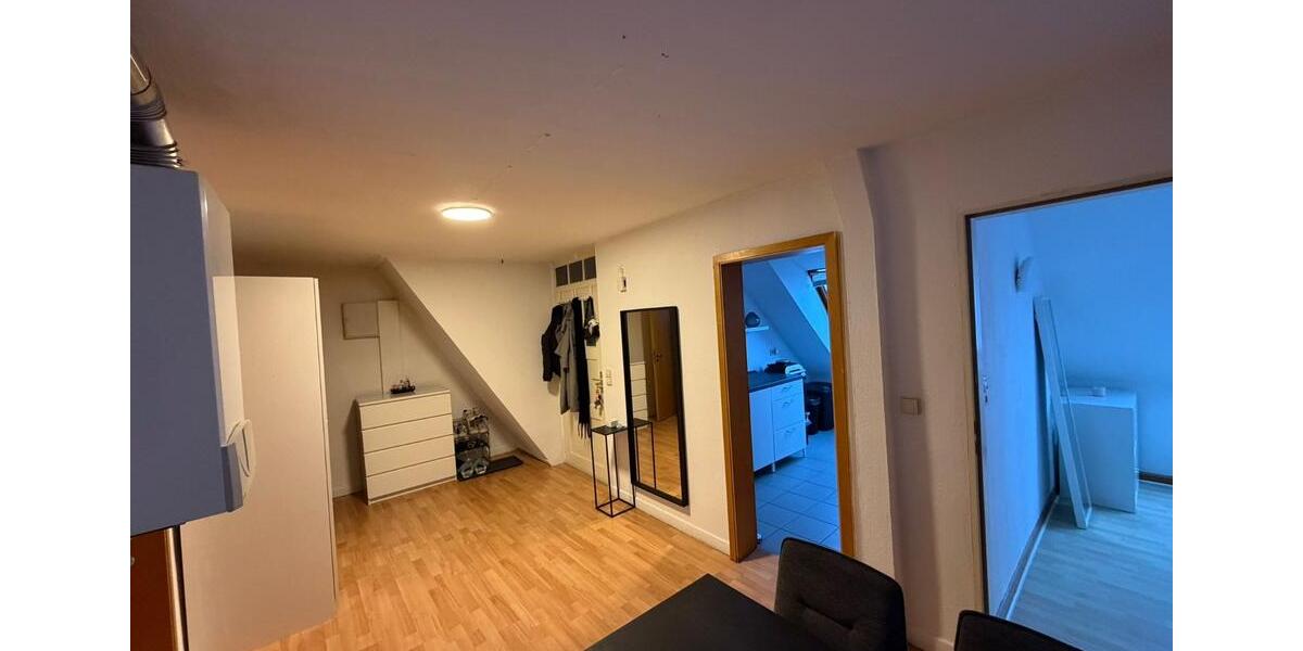 Dachgeschoßwohnung Hildesheim - 2 Zimmer, 60 m&sup2;, 390&euro; | Angebot:25157587