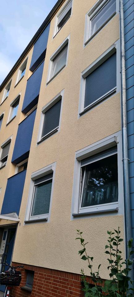 2 Zimmer Wohnung mit Balkon und Autostellplatz, in SZ Krähenriede