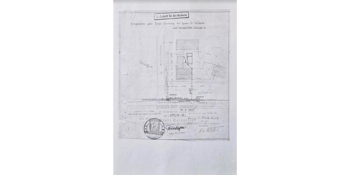 Mehrfamilienhaus mit Gewerbe in Salzgitter—Thiede 15 zimmer