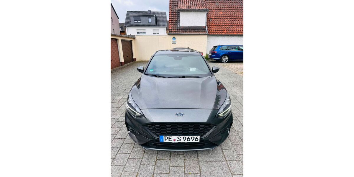 Ford Focus 130.000 km 10.200 &euro; Peine 31226