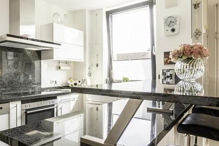 PROVISIONSFREI: Wohnung mit Tiefgarage & EBK nahe Südsee
