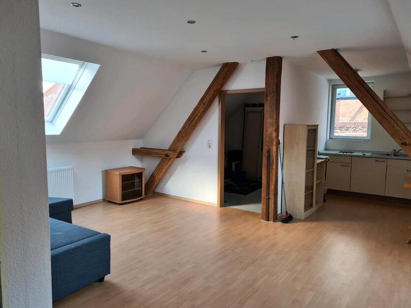 Schöne helle 2 Zimmer Wohnung