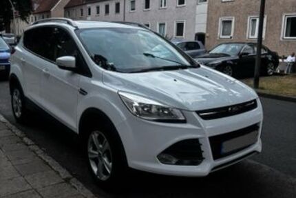 Ford Kuga 121.000 km 8.700 € Salzgitter 38226