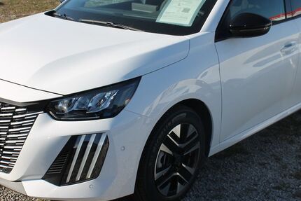 Peugeot 208 1.800 km 25.990 € Goslar 38644