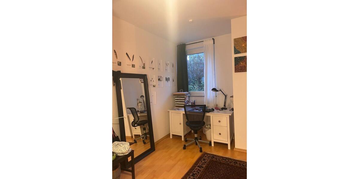 Erdgeschoßwohnung Hildesheim - 5 Zimmer, 24 m&sup2;, 450&euro; | Angebot:26335569