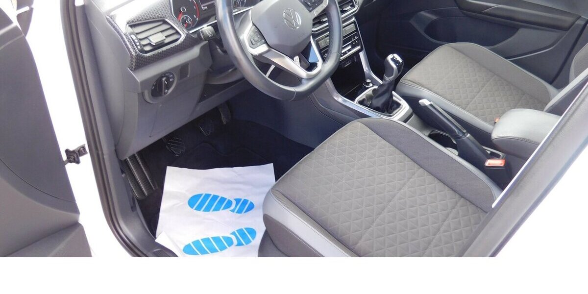 VW T-Cross 1.0 Style TSI BMT Navi Klima 31.800 km 17.390 &euro; Vordorf 38533