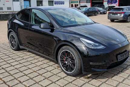 Tesla Model Y 40.110 km 36.970 &euro; Braunschweig 38112