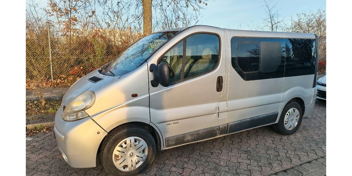 Renault Trafic 258.200 km 2.880 € Braunschweig 38112