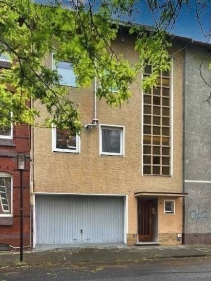 Haus zum Kaufen in Hildesheim 280.000 € 174 m²