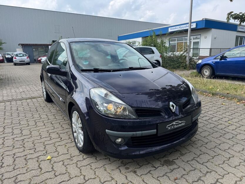 Renault Clio 175.000 km 2.950 € Goslar 38640