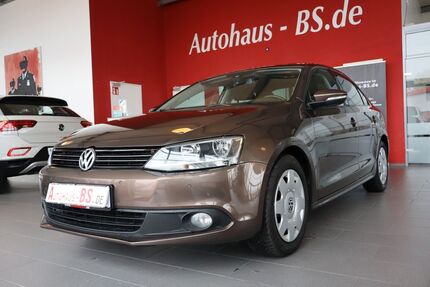 VW Jetta 273.809 km 3.750 € Braunschweig 38116