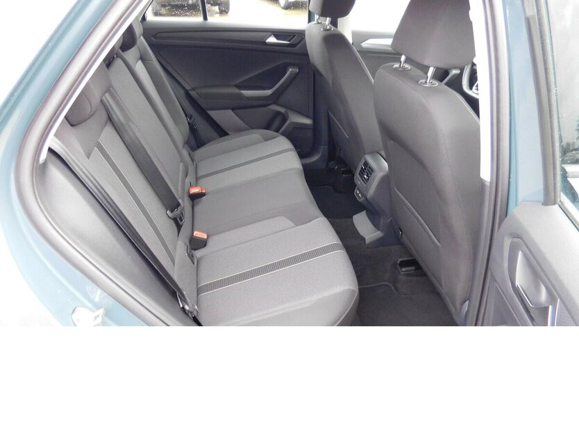 VW T-Roc 1.5 Life TSI BMT Navi Klima Standheizung 29.700 km 23.990 € Vordorf 38533