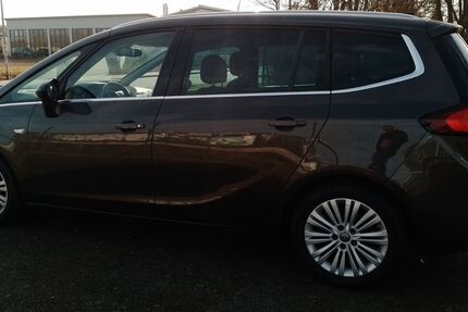Opel Zafira Tourer 175.300 km 7.999 &euro; Hildesheim 31135
