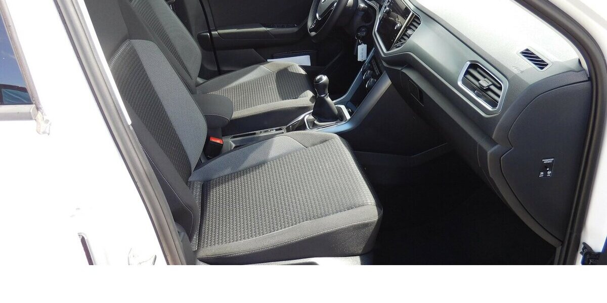 VW T-Roc 1.5 Active Comfortline TSI BMT Navi Klima 21.700 km 21.990 &euro; Vordorf 38533