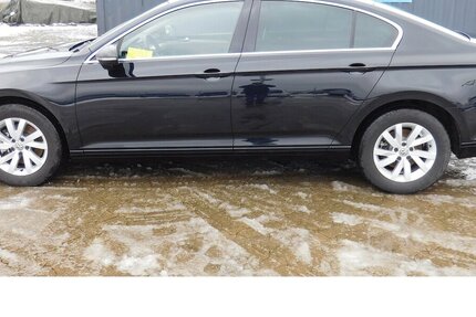 VW Passat 2.0 Bussiness BMT TDI Standhei.Navi Klima 36.500 km 21.990 &euro; Vordorf 38533
