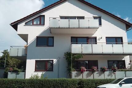 EigentumWohnung mit 3 12 Zimmer mit Einbauküche in Zizishausen